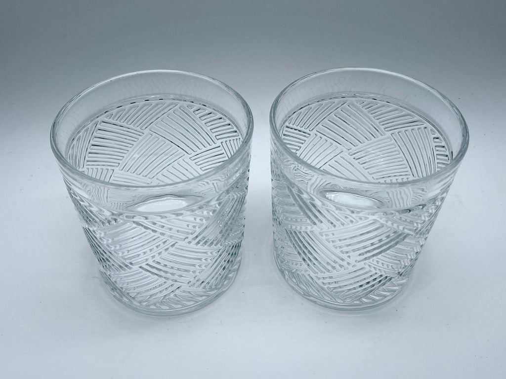 Crisscross rocks glasses side view