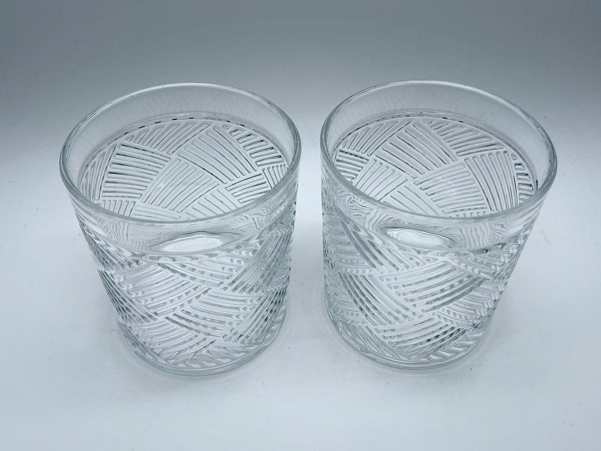 Crisscross rocks glasses side view